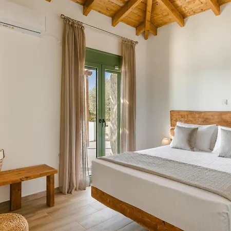 Athina By Vintage Travel