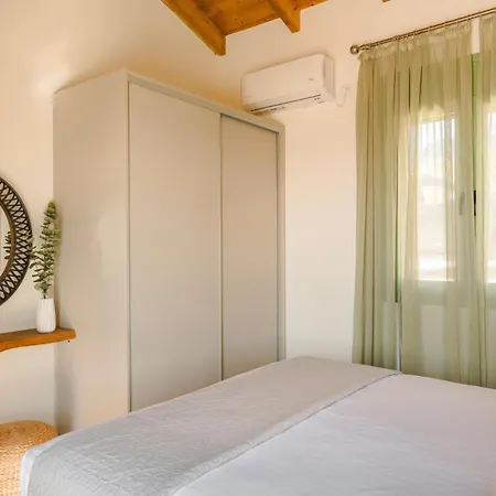 Villa Athina By Vintage Travel *